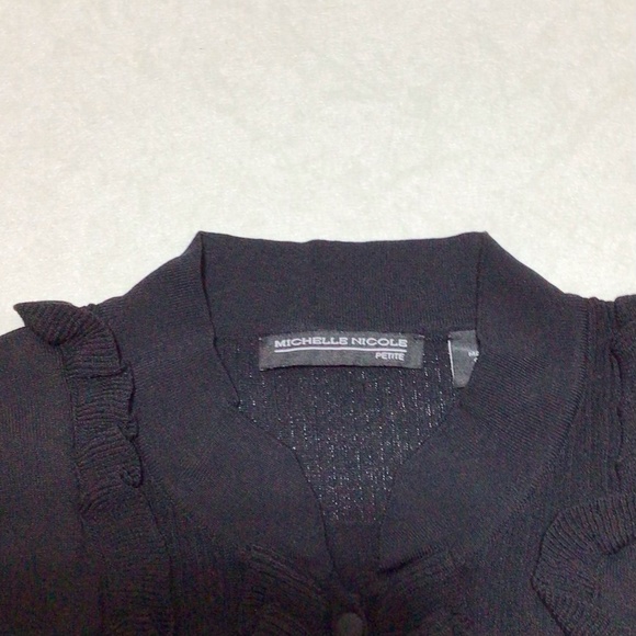 Michelle Nicole Black Short Sleeve Ruffled Shirt, Size Petite Medium - Picture 3 of 9